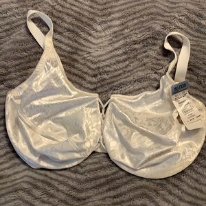 Brand new Cabernet bra size 38DDD